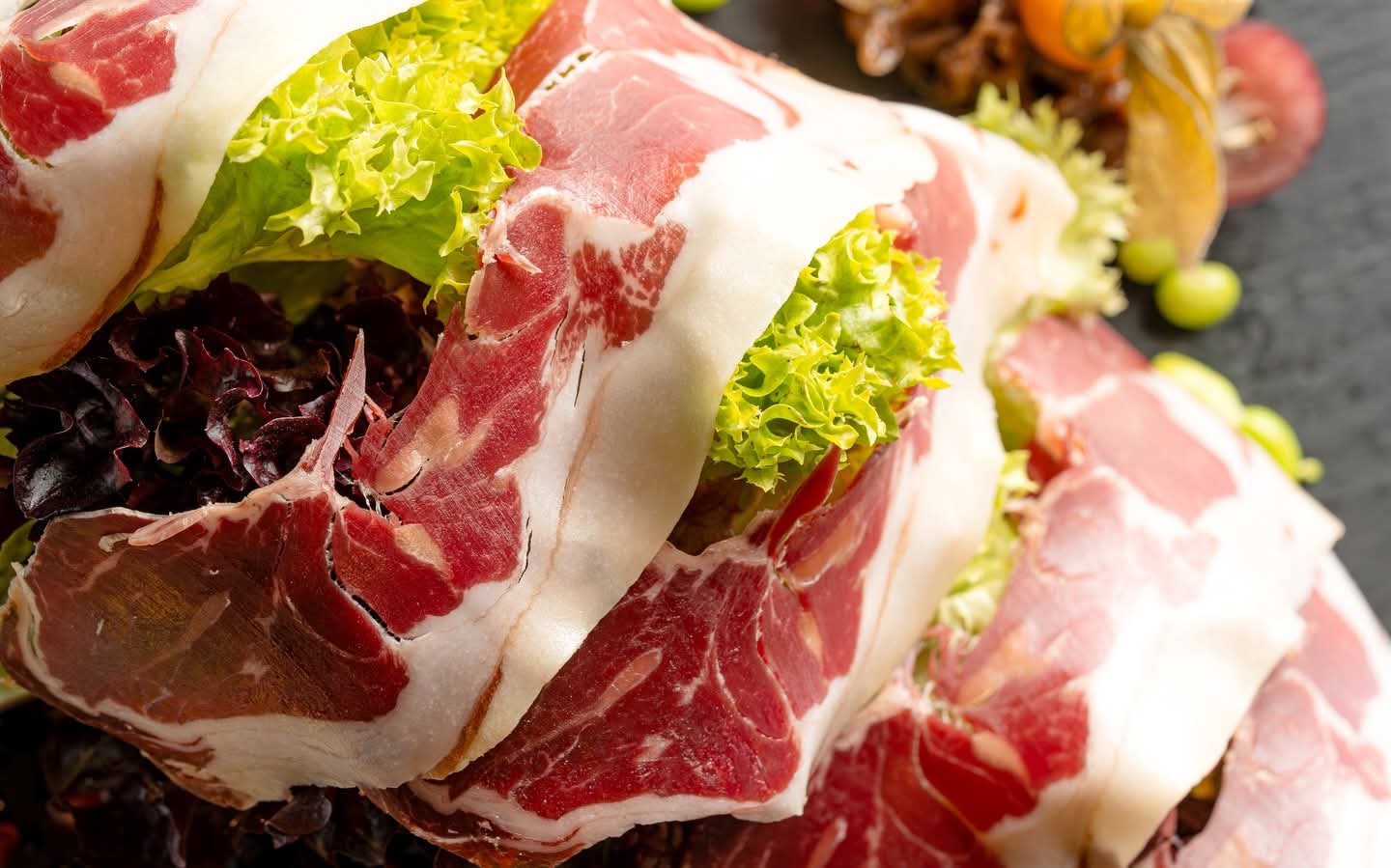 Pernil ibèric tallat a ganivet